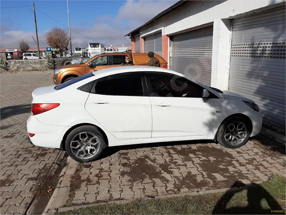 Sahibinden Hyundai Accent Blue 1.6 CRDI Biz 2013 Model