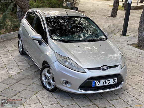 ÇAĞLAR DAN HATASIZ ORJİNAL 2011 FORD FIESTA 1.4 TDCI TITANIUM X