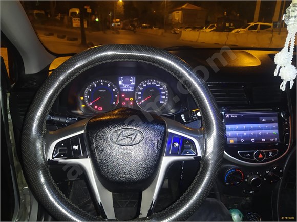 Sahibinden Hyundai Accent Blue 1.4 CVVT Mode Plus 2015 Model