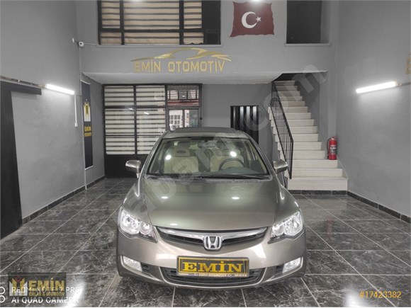 HATASIZ EMSALSİZ ORJ 140.000KMDE OTOMATİK HONDA CIVIC ELEGANCE