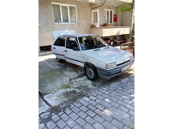 sahibinden renault r 9 1 4 broadway gte 1994 model balikesir 253 854 km beyaz 17429507 arabam com