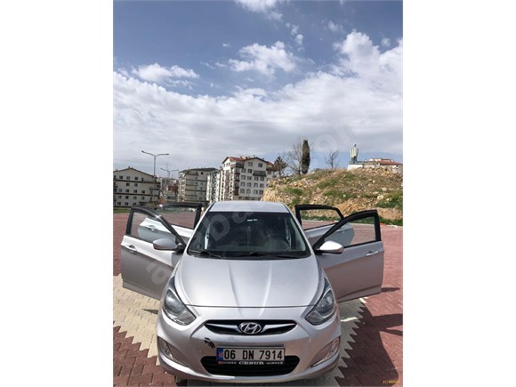 Sahibinden Hyundai Accent Blue 1.6 CRDI Mode 2012 Model