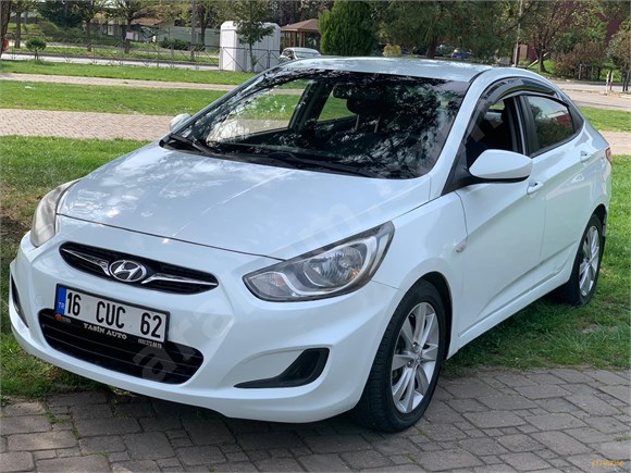 Galeriden Hyundai Accent Blue 1.6 CRDI Mode 2013 Model Bursa