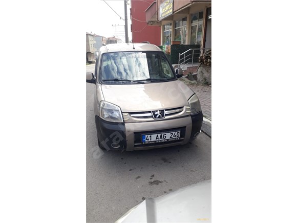 sahibinden peugeot partner 1 6 hdi 2010 model kocaeli 180 000 km 17473371 arabam com