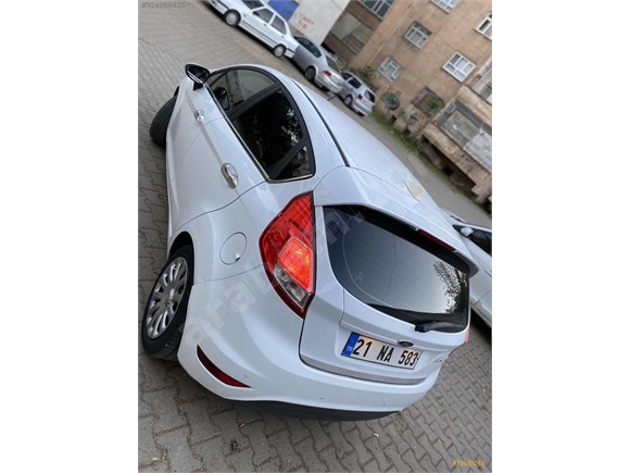 2. SAHİBİNDEN HATASIZ BOYASIZ FORD FİESTA