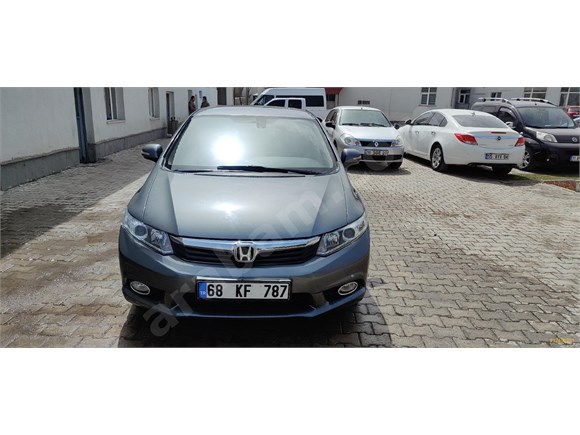 Sahibinden Honda Civic 1.6 i-VTEC Eco Premium 2012 Model