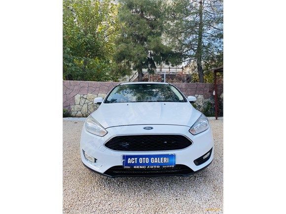 2015 FORD FOCUS STYLE 1.6 MANUEL