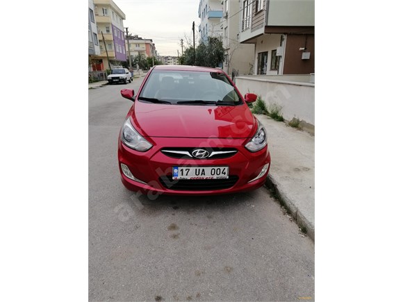 Sahibinden Hyundai Accent Blue 1.4 CVVT Mode Plus 2012 Model