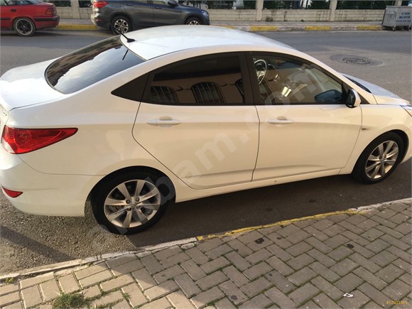 Sahibinden Hyundai Accent Blue 1.6 CRDI Mode Plus 2015 Model