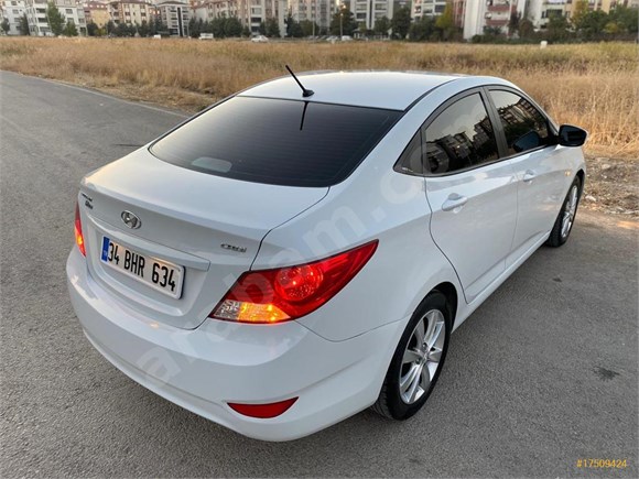 Galeriden Hyundai Accent Blue 1.6 CRDI Mode Plus 2018 Model Van