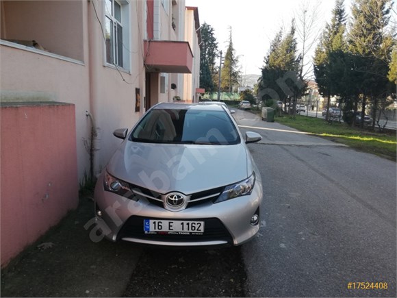 sahibinden toyota auris 1 33 life 2014 model sakarya 67 500 km gri metalik 17524408 arabam com