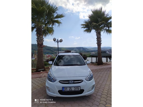 Sahibinden Hyundai Accent Blue 1.4 CVVT Mode Plus 2015 Model