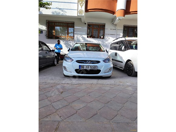 Sahibinden Hyundai Accent Blue 1.6 CRDI Mode 2014 Model