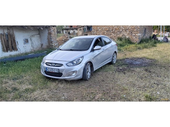 Sahibinden Hyundai Accent Blue 1.6 CRDI Mode Plus 2012 Model