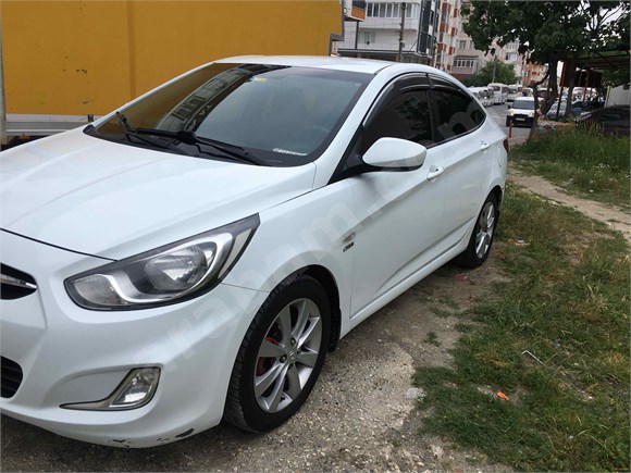 Sahibinden Hyundai Accent Blue 1.6 CRDI Mode 2012 Model