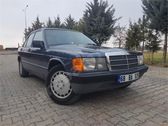 Original Mercedes - Benz 190 E 2.0 1987 Model