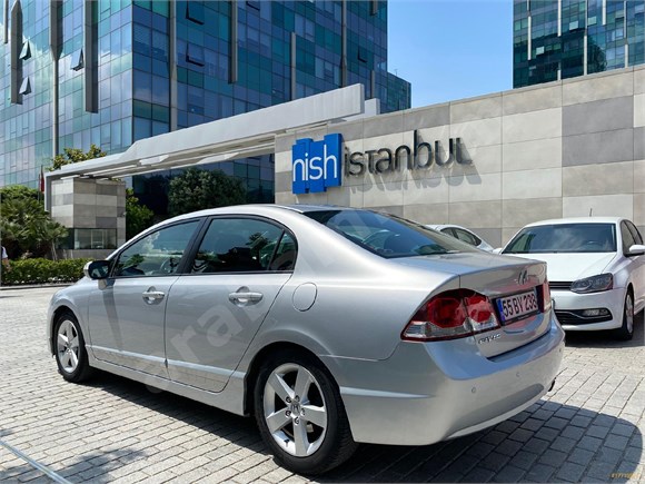 sahibinden honda civic 1 6 i vtec premium 2011 model istanbul 116 000 km gri gumus 17719537 arabam com