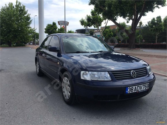 galeriden volkswagen passat 1 8 t basic 1997 model kayseri 370 000 km lacivert 17768640 arabam com