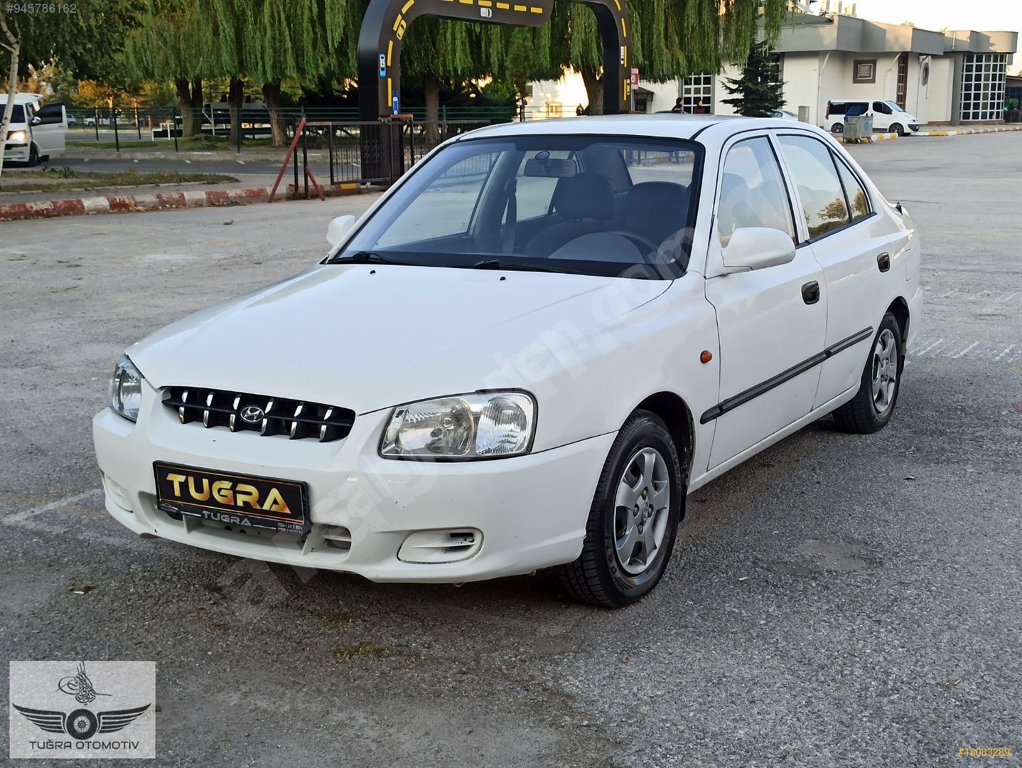 galeriden hyundai accent 1 3 lx 2000 model afyonkarahisar 279 000 km beyaz 18083289 arabam com