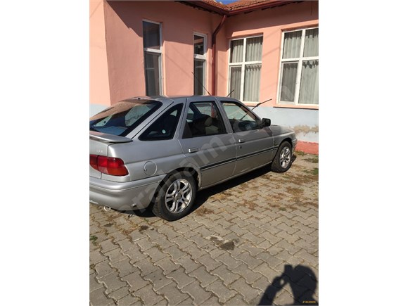 Sahibinden Ford Escort 1.6 CLX 1995 Model