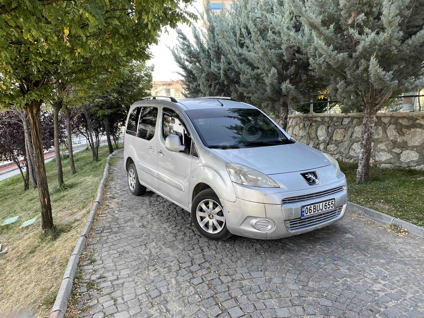 galeriden peugeot partner 1 6 hdi premium pack 2011 model ankara 249 000 km gri 18496601 arabam com