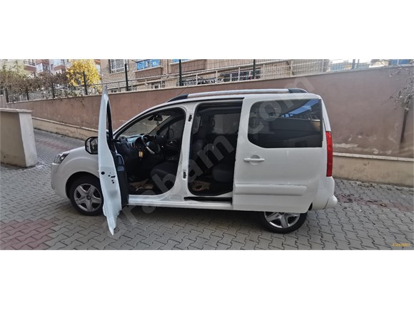 Sahibinden Peugeot Partner 1 6 Hdi Premium Pack 2011 Model Ankara 137 000 Km Beyaz 18498007 Arabam Com Sahibinden Peugeot Partner 1 6 Hdi Premium Pack 2011 Model Ankara 137 000 Km Beyaz 18498007 Arabam Com