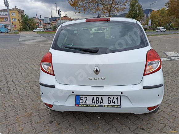 sahibinden renault clio 1 2 night day 2011 model ordu 103 000 km beyaz 18623866 arabam com