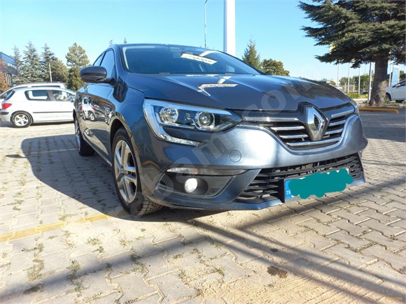 Renault Megane 1.6 Joy 2017 Model Tesla ekran Amerikan park