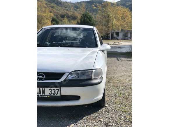 sahibinden opel vectra 1 6 gl 1998 model bartin 365 800 km beyaz 18705864 arabam com