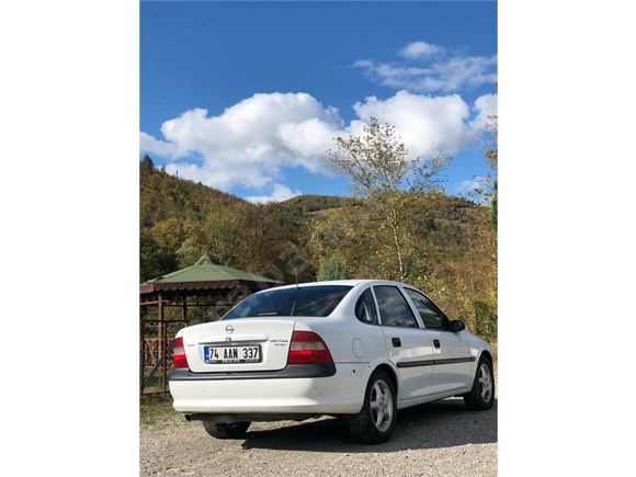 sahibinden opel vectra 1 6 gl 1998 model bartin 365 800 km beyaz 18705864 arabam com