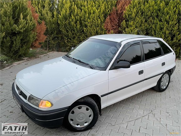 galeriden opel astra 1 4 gl 1995 model balikesir 295 000 km beyaz 18757908 arabam com