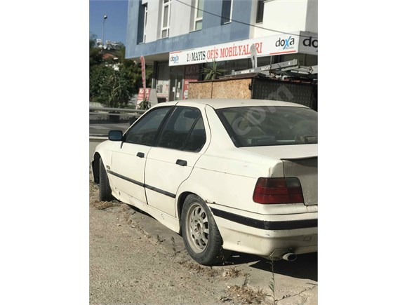 sahibinden bmw 3 serisi 318i standart 1991 model mugla 248 000 km beyaz 18763340 arabam com