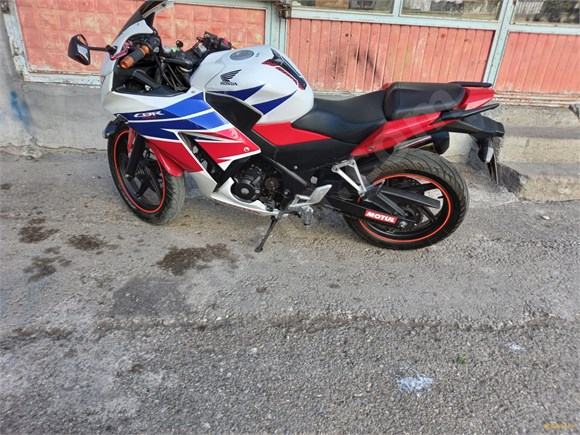 sahibinden honda cbr 250 r 2015 model adiyaman 27 000 km beyaz 18795179 arabam com