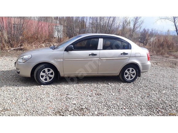 sahibinden hyundai accent era 1 5 crdi team 2011 model van 227 000 km gri 18821271 arabam com