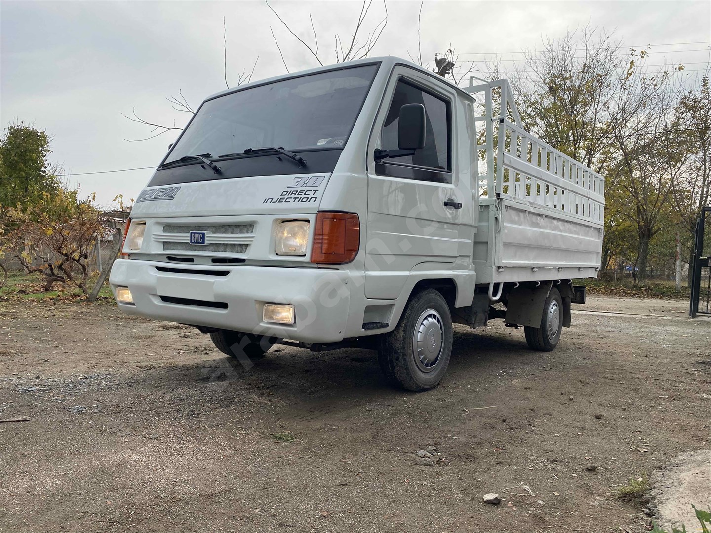 galeriden bmc levend 3 0 mds 1997 model elazig 280 000 km beyaz 18835215 arabam com