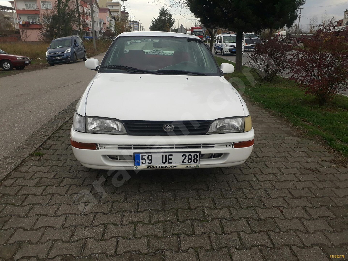 galeriden toyota corolla 1 3 xl 1998 model samsun 196 500 km beyaz 18852178 arabam com