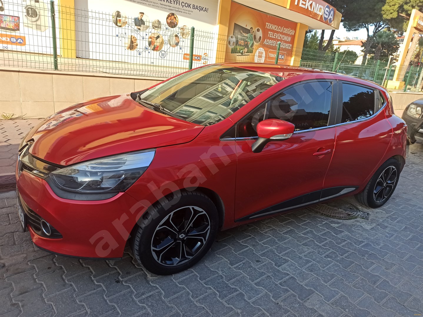 sahibinden renault clio 1 5 dci joy 2015 model aydin 165 000 km kirmizi 18875021 arabam com