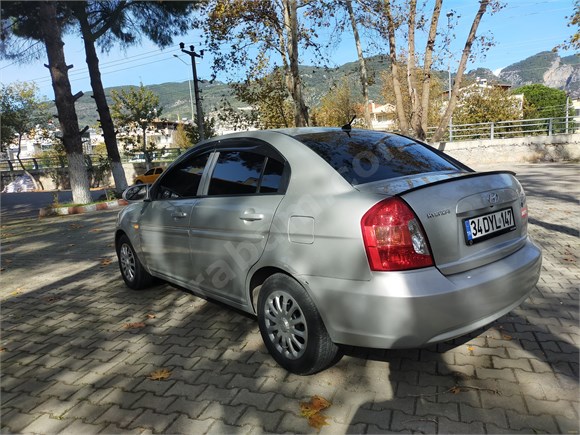 sahibinden hyundai accent era 1 5 crdi start 2010 model balikesir 272 000 km gri 18892356 arabam com