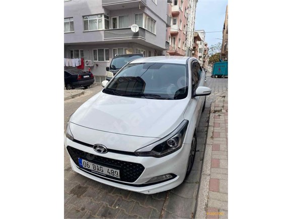 sahibinden hyundai i20 1 2 mpi style 2018 model balikesir 65 000 km beyaz 18907963 arabam com