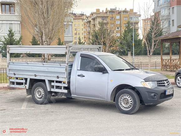 galeriden mitsubishi temsa l 200 inform 2014 model konya 250 000 km gri 18930043 arabam com galeriden mitsubishi temsa l 200 inform 2014 model konya 250 000 km gri 18930043 arabam com