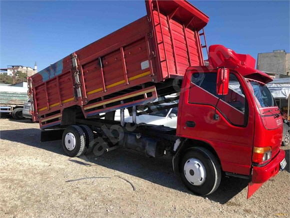 sahibinden isuzu npr 1999 model mus 450 000 km kirmizi 18935711 arabam com