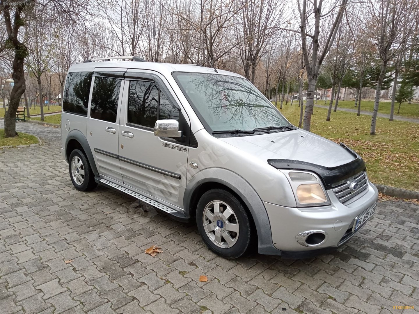 galeriden ford tourneo connect 1 8 tdci glx 2012 model isparta 214 000 km gri 18959904 arabam com