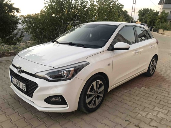 sahibinden hyundai i20 1 4 mpi style 2018 model mersin 78 000 km 18966950 arabam com