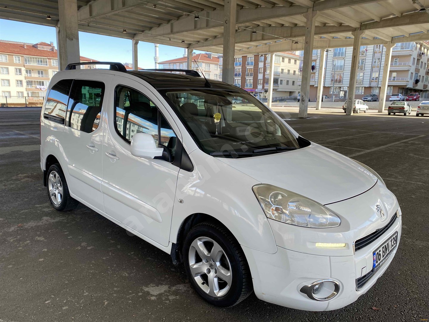 sahibinden peugeot partner 1 6 hdi zenith 2013 model ankara 230 000 km 18969486 arabam com