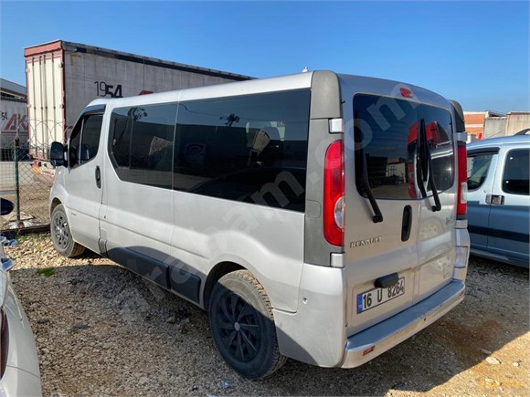 sahibinden renault trafic 2 0 dci grand confort 2013 model bursa 318 000 km 18977919 arabam com