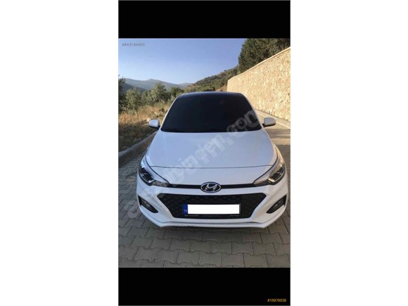 sahibinden hyundai i20 1 4 mpi style 2019 model izmir 17 500 km beyaz 18978038 arabam com