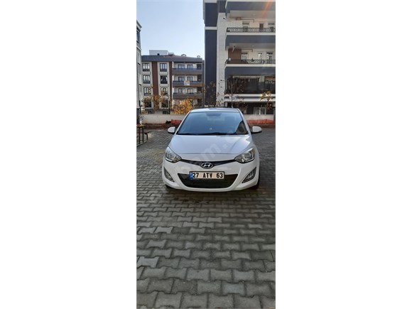 sahibinden hyundai i20 1 2 d cvvt sense 2013 model gaziantep 56 000 km beyaz 18995595 arabam com