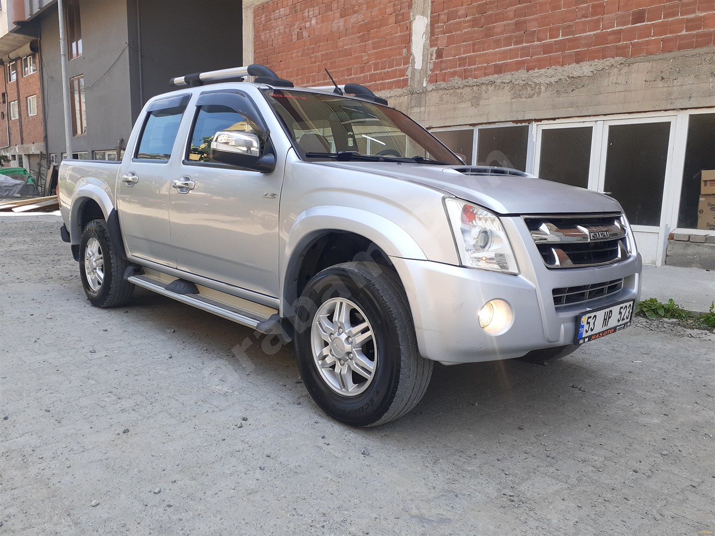 sahibinden isuzu d max 2 5 4x2 limited 2012 model rize 279 000 km gri gumus 19002136 arabam com