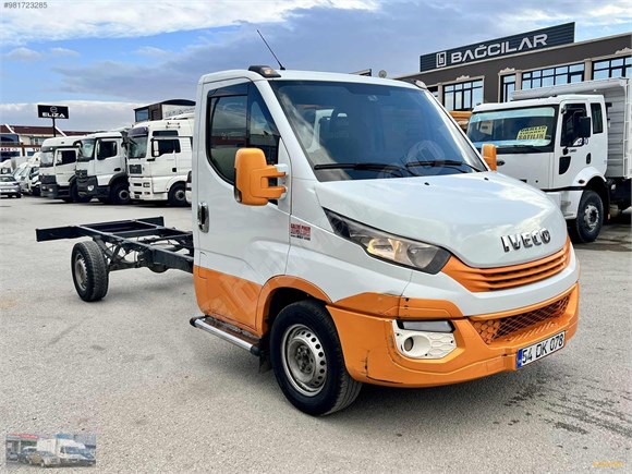 galeriden iveco otoyol 35 s 2017 model ankara 266 000 km beyaz 19005961 arabam com