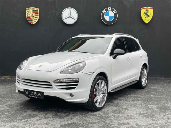 galeriden porsche cayenne diesel 2012 model istanbul 210 000 km beyaz 19016953 arabam com